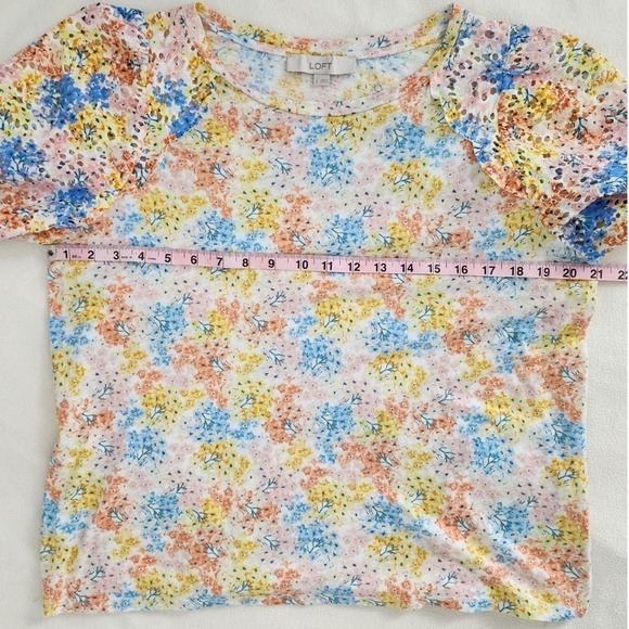 LOFT Floral Eyelet Sleeve Top Colorful Spring Blouse Women's Size L - Picture 5 of 6